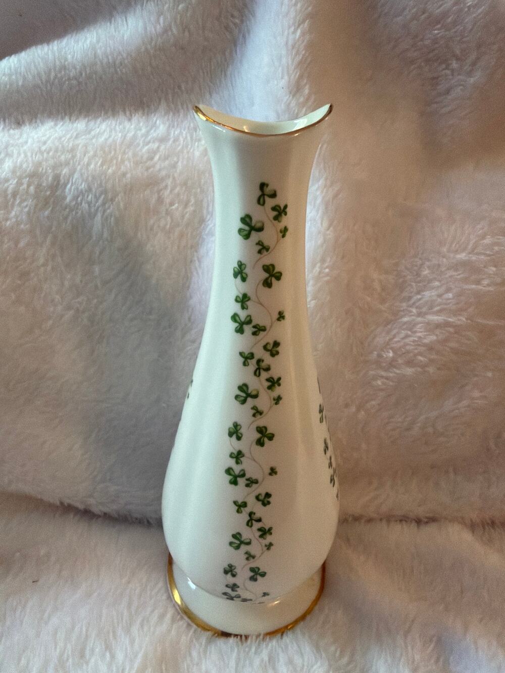 Royal Tara Ireland Shamrock Bud Vase Fine Bone China Hand Made Galway Gold